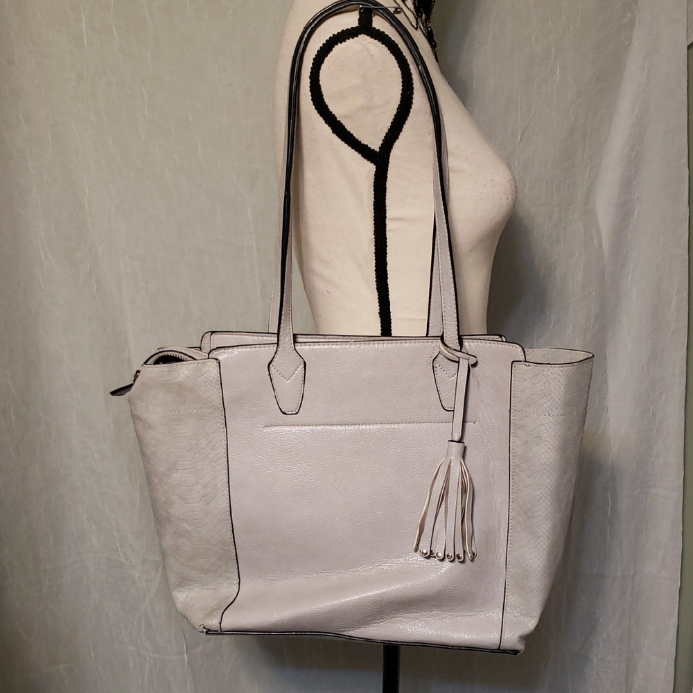 Light Gray Lily & Ivy Vegan Tote Purse